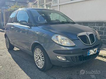 Lancia Y bi-colore benzina / clima auto bi-zona
