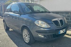 Lancia Y bi-colore benzina / clima auto bi-zona