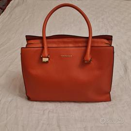 borsa donna a valugetta color arancio Marella 