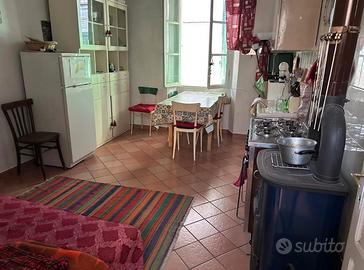Bilocale con libero subito a Bellano