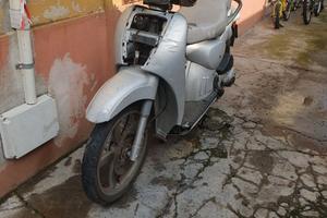 Aprilia Scarabeo 50 - 2004