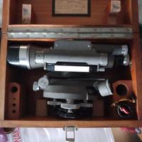 teodolite.  tacheometro LIVELLO della FILOTECNICA 