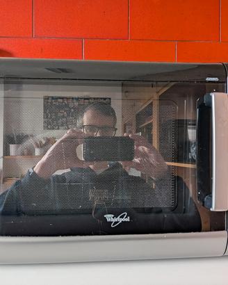Forno microonde combinato Whirlpool FT 338