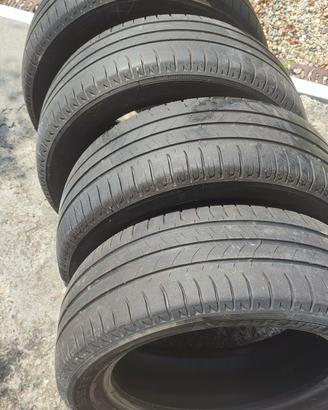 4 Michelin 195 55  16