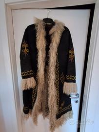 montone ricamato vintage