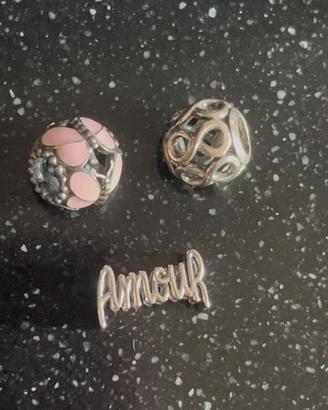 Charm pandora