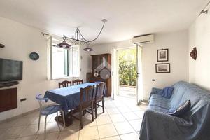 CASA SEMINDIPENDENTE A PINETO