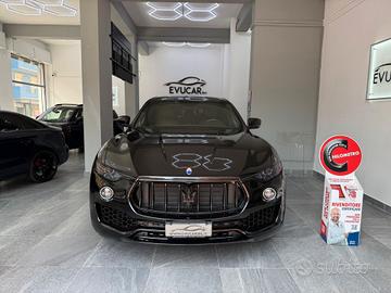 Maserati Levante V6 Diesel AWD 250cv Nerissimo Edi