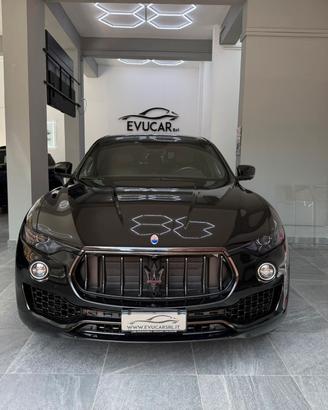 Maserati Levante V6 Diesel AWD 250cv Nerissimo Edi