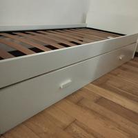 Letto singolo bianco con cassetto
