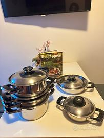 Batteria pentole marca A.M.C., originali.