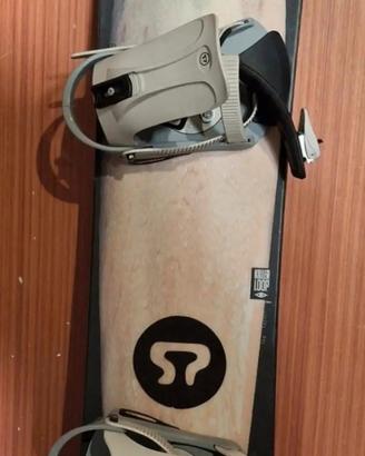 tavola snowboard  da 159 cm con attacchi 
