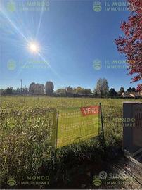 Terreno di 6080 m² a Vizzolo Predabissi