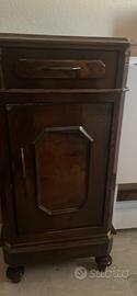 Comodino fine 1800