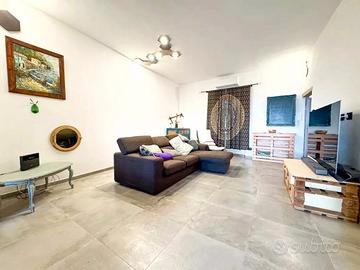 CA145-Casale M. terra tetto ristrutturato