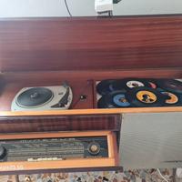 mobile con radio e giradischi