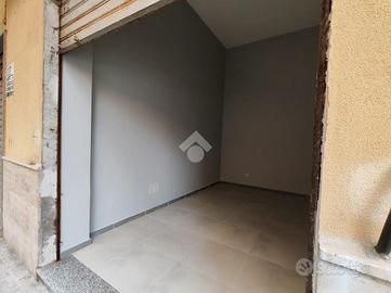 NEGOZIO A SALERNO