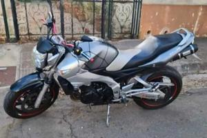 suzuki gsr naked 600