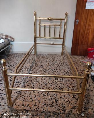 Letto singolo in ottone vintage struttura testiera