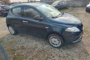 Lancia Ypsilon 1.2 69 CV 5 porte Gold