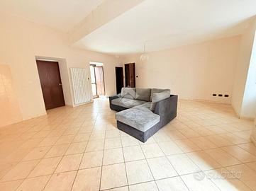 4 LOCALI A LANZO TORINESE