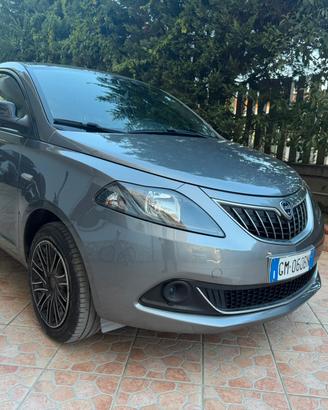 Lancia Ypsilon 1.0 FireFly 5 porte S&S Hybrid Silv