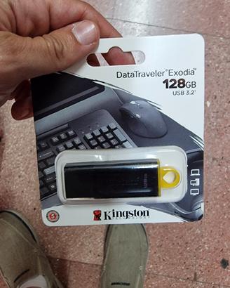 Kingston DataTraveler Exodia DTX/128GB Flash Drive
