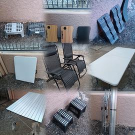 vari accessori per il campeggio 