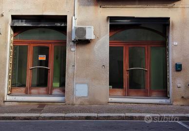 Locale Commerciale a Gonnosfanadiga