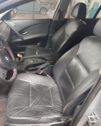 interni BMW e61