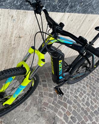 Bici da corsa elettrica giant dirt E+ L