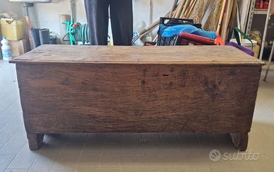 Cassapanca antica in legno