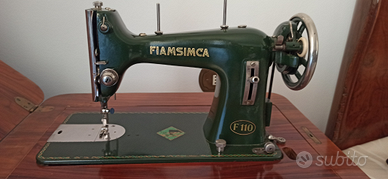 MACCHINA DA CUCIRE VINTAGE marca FIAMSIMCA F110