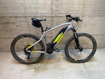 E-ST 520 Rockrider MTB pedalata assistita