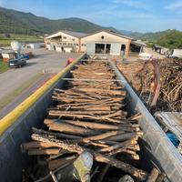 Legna secca, gia tagliata, 120 euro un cubo conse