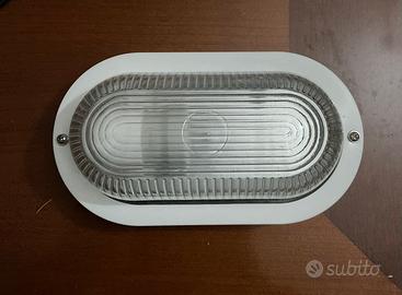 Applique ovale Bianca IP 44 E27, Nuova mai usata