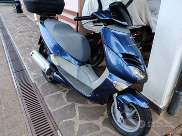 Scuter Aprilia 150 cc