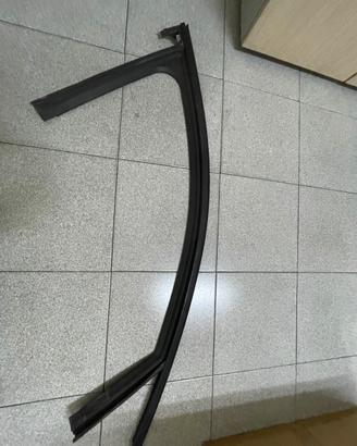 Guarnizione porta anteriore dx opel astra L 2024