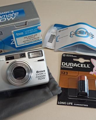 YASHICA ZOOMATE 110W, FOTOCAMERA ANALOGICA NUOVA.