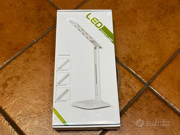 Lampada LED da tavolo