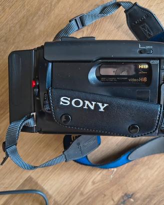 Sony Handycam CCD-TR705E  Video8 / Hi8 