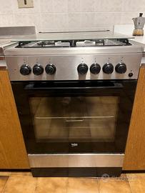 Cucina a gas con forno elettrico Beko