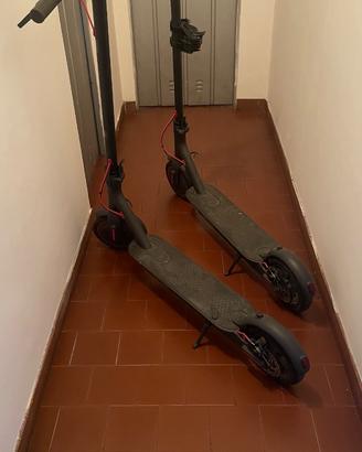 Monopattini elettrici con trasformatori x ricarica