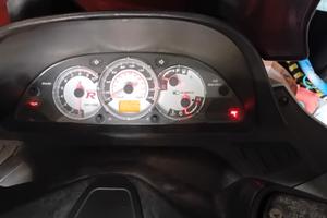 Scooter 300r xciting  bianco in buone c