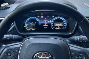 Toyota Corolla Cross lounge 1.8 hybrid