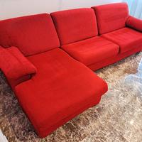Divano rosso chaise longue