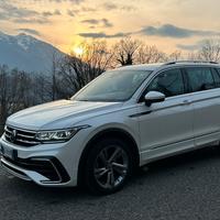 Volkswagen Tiguan R-Line 2.0 TDI 150CV DSG – MY21