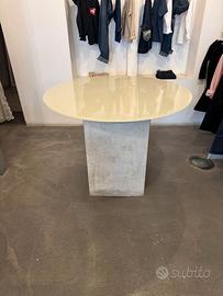 Tavolo di Design con Base in Marmo con vetroTondo