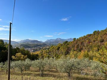 Casa indipendente con giardino