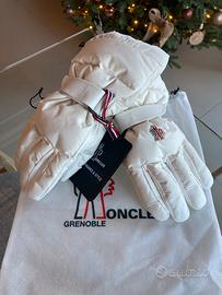 Guanti Moncler nuovi mai indossati taglia M